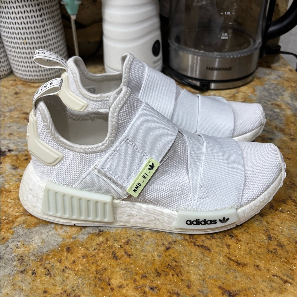 Adidas NMD R1 size 5